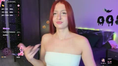 Snapshot of ellypeach chatting on 10-22-25, 04:18 EllyPeach online show from 10-22-25, 04:18