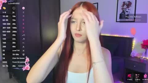 Snapshot of ellypeach chatting on 11-10-25, 12:48 EllyPeach online show from 11-10-25, 12:48