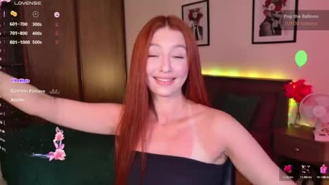 Snapshot of ellypeach chatting on 05-28-26, 11:18 EllyPeach online show from 05-28-26, 11:18
