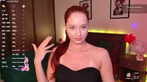 Snapshot of ellypeach chatting on 06-02-26, 11:12 EllyPeach online show from 06-02-26, 11:12