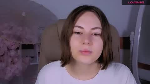 elma_lily online show from 10-31-25, 06:58