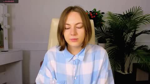 elma_lily online show from 11-09-25, 07:17