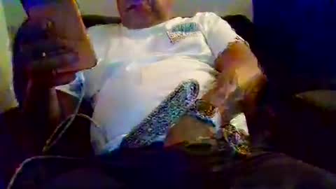 elmario24 online show from 10-25-25, 07:05