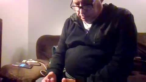 elmario24 online show from 11-24-25, 08:58