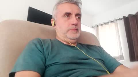 Snapshot of elmejorfvb2 chatting on 02-15-25, 09:15 fer online show from 02-15-25, 09:15