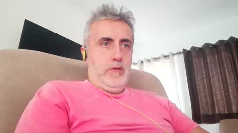 Snapshot of elmejorfvb2 chatting on 02-18-25, 12:04 fer online show from 02-18-25, 12:04