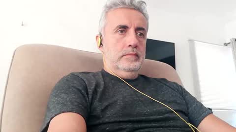 Snapshot of elmejorfvb2 chatting on 09-21-25, 04:19 fer online show from 09-21-25, 04:19