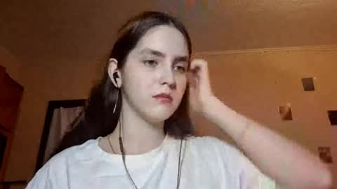 Snapshot of elmeraurora chatting on 02-23-26, 12:02 Kate online show from 02-23-26, 12:02