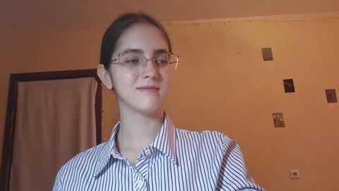 Kate online show from 07-18-26, 10:19