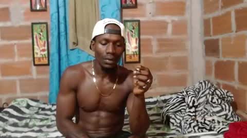 Snapshot of elmiltonnjakee chatting on 06-15-26, 01:52 elmiltonnjakee online show from 06-15-26, 01:52