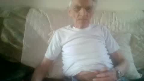 Snapshot of elmo191271 chatting on 06-08-26, 06:58 elmo191271 online show from 06-08-26, 06:58