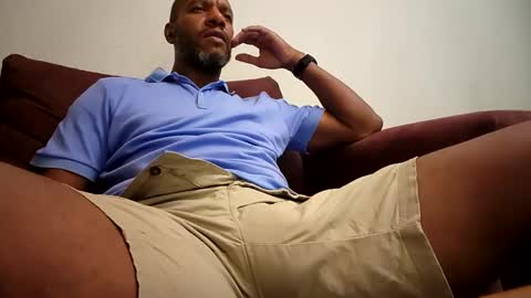 Snapshot of elmorenazogt chatting on 02-06-25, 02:55 My name is Elmore. Please say hello I like to chat with you. If you have requests or dirty talk please use tip online show from 02-06-25, 02:55