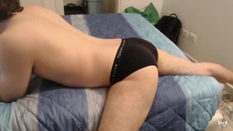 Snapshot of elmoro101 chatting on 09-22-25, 07:27 elmoro101 online show from 09-22-25, 07:27