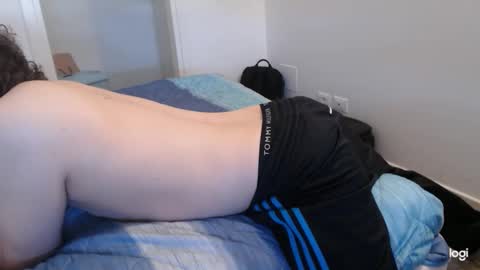 Snapshot of elmoro101 chatting on 10-11-25, 10:03 elmoro101 online show from 10-11-25, 10:03