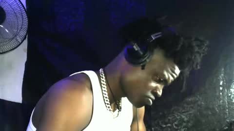 Snapshot of elniga21 chatting on 01-11-25, 10:18 EL NIIGGGAA 21 EL NIGGA 21 online show from 01-11-25, 10:18