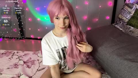 Snapshot of elnoravanord chatting on 05-12-26, 01:41 Pink online show from 05-12-26, 01:41