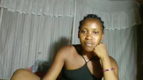 Snapshot of elodie012 chatting on 01-11-26, 11:48 elodie012 online show from 01-11-26, 11:48