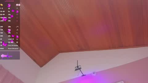 Snapshot of elodie_walker chatting on 05-31-26, 06:09 Elodie online show from 05-31-26, 06:09