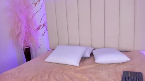 elody_rousse online show from 10-17-25, 11:46