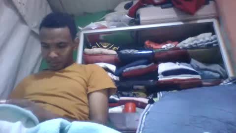 elodynarcisse online show from 12-19-25, 04:47