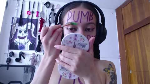 Chelsea  Please help me to reach 100 thumbs up online show from 01-29-25, 09:50