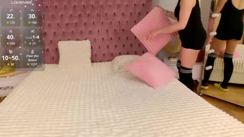 Snapshot of eloise_by chatting on 05-18-26, 07:03 eloise_by online show from 05-18-26, 07:03