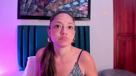 EloiseQuinn online show from 10-29-25, 01:24