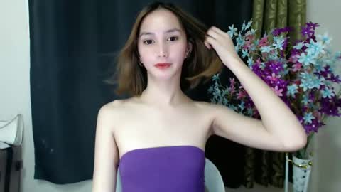Snapshot of elora_charming chatting on 01-18-25, 05:20 elora_charming online show from 01-18-25, 05:20