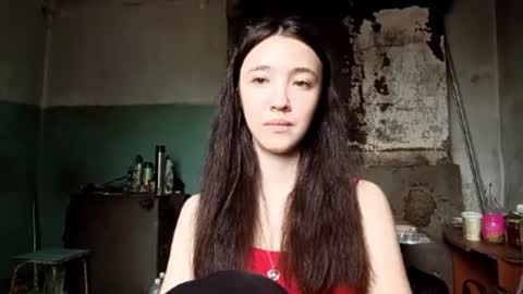 Snapshot of elouisevallian chatting on 06-20-26, 02:25 Elara online show from 06-20-26, 02:25