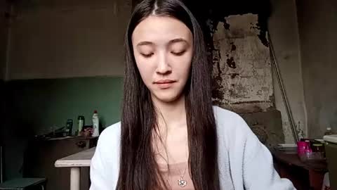 Snapshot of elouisevallian chatting on 06-28-26, 01:55 Elara online show from 06-28-26, 01:55