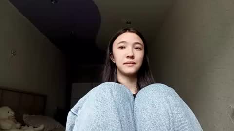Snapshot of elouisevallian chatting on 07-04-26, 02:07 Elara online show from 07-04-26, 02:07