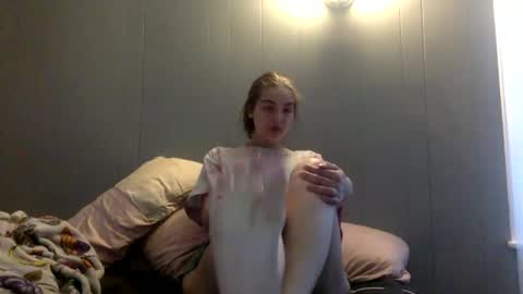 Snapshot of elove201435 chatting on 06-10-26, 10:58 Daddy Emmy online show from 06-10-26, 10:58