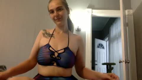 Snapshot of elove201435 chatting on 07-10-26, 12:26 Daddy Emmy online show from 07-10-26, 12:26