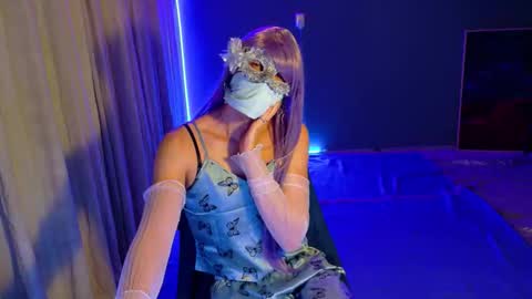 ElowenStarshade online show from 09-24-25, 08:23