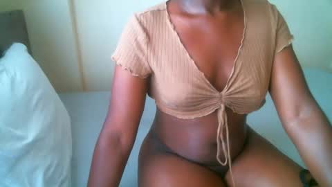 Elphaba online show from 12-18-25, 10:43