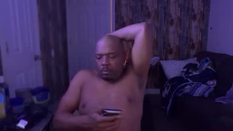 Snapshot of els911 chatting on 11-09-25, 10:35 Els9 online show from 11-09-25, 10:35