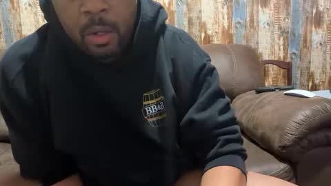 Snapshot of els911 chatting on 11-29-25, 04:37 Els9 online show from 11-29-25, 04:37