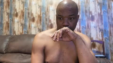 Snapshot of els911 chatting on 12-04-25, 11:35 Els9 online show from 12-04-25, 11:35