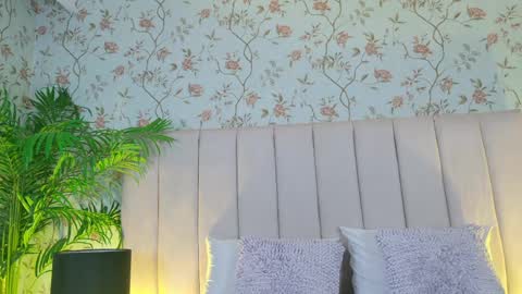 Isabela Martinez online show from 04-08-26, 03:28