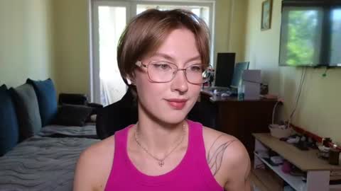 Snapshot of elsaangel chatting on 06-18-26, 09:14 elsaangel online show from 06-18-26, 09:14