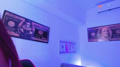 Elsa online show from 01-30-25, 12:06