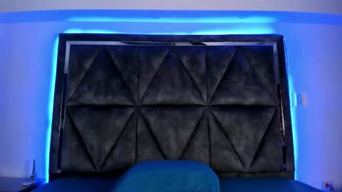 Elsa online show from 02-20-25, 03:19