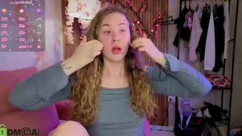 Snapshot of elsie_cutties chatting on 11-13-25, 10:03 Elsie online show from 11-13-25, 10:03