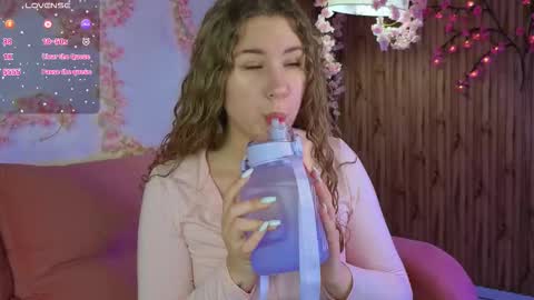 Snapshot of elsie_cutties chatting on 11-21-25, 09:19 Elsie online show from 11-21-25, 09:19