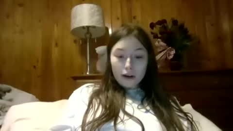 Elsie Rain online show from 11-24-25, 08:36