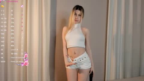 Snapshot of elswythbareford chatting on 10-17-25, 04:09 Elizabeth online show from 10-17-25, 04:09