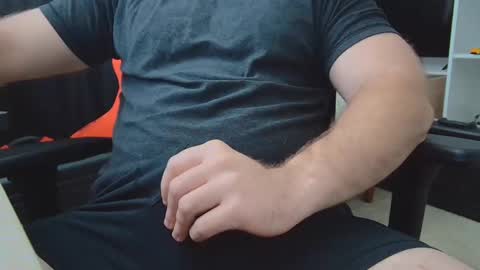 Snapshot of eltanke2206 chatting on 10-30-25, 06:52 alexgarg online show from 10-30-25, 06:52