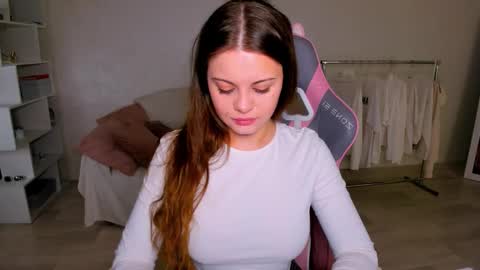 Luna online show from 12-18-25, 10:16