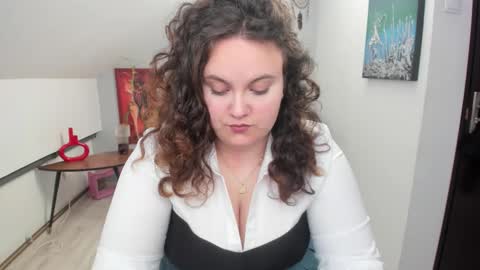 elvirajones online show from 02-23-26, 11:51