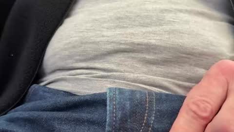 Elvis online show from 12-14-25, 08:57